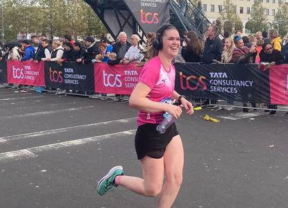 Emma runs the Amsterdam Half Marathon