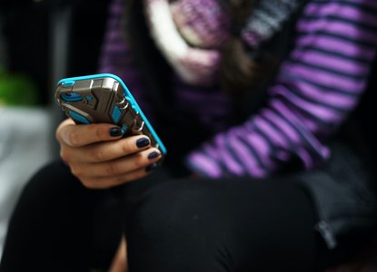 texteronphone.png