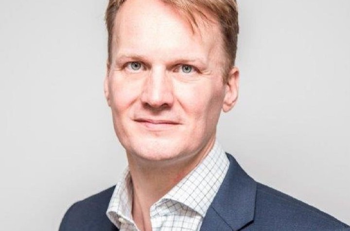 Charles Mindenhall headshot - Copy cropped.jpg