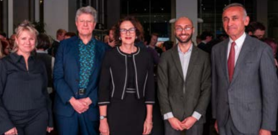 CEO of Mental Health Innovations Victoria Hornby, NHS England’s Medical Director for Mental Health and Neurodiversity Dr Adrian James, Minister for Mental Health Baroness Merron, Service Voice User Group member Ali and Professor Lord Ara Darzi. © Rolando