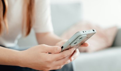 shout-phone-user